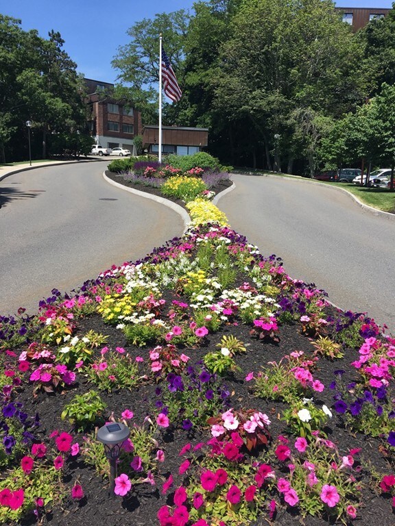 1006 Paradise Rd unit 3M, Swampscott, MA 01907 - photo 3