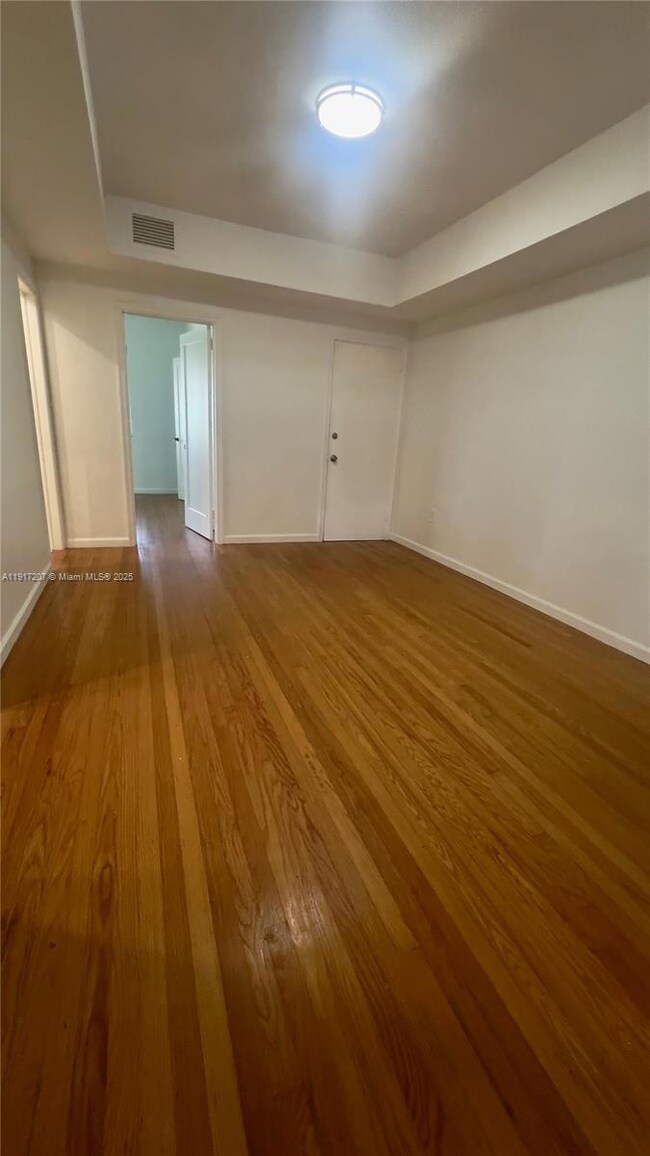 809 Ferdinand St unit 4, Coral Gables, FL 33134 - photo 3