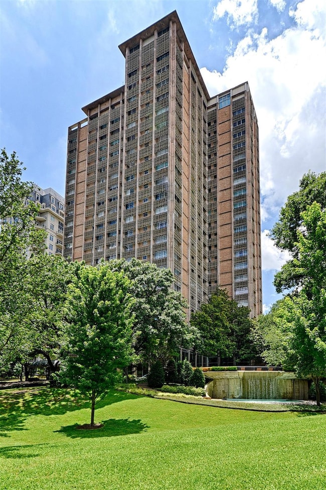 3525 Turtle Creek Blvd.