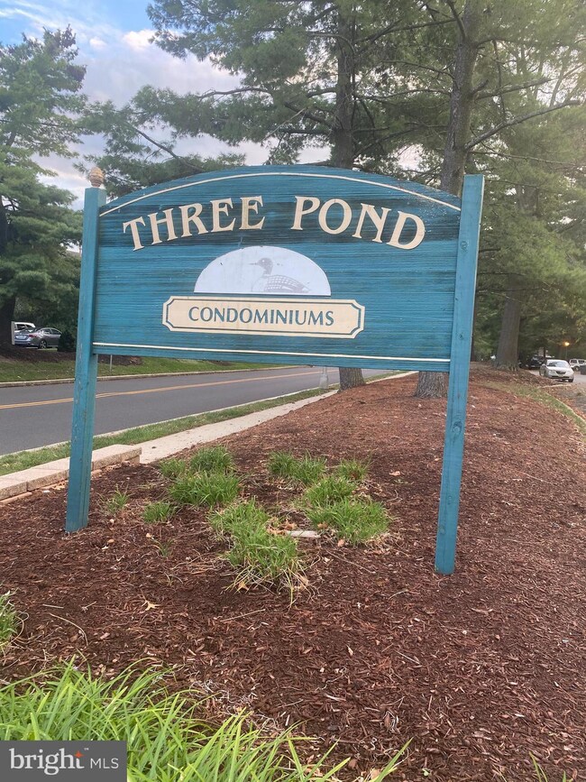 1047 Pendleton Ct, Voorhees, NJ 08043 - photo 2