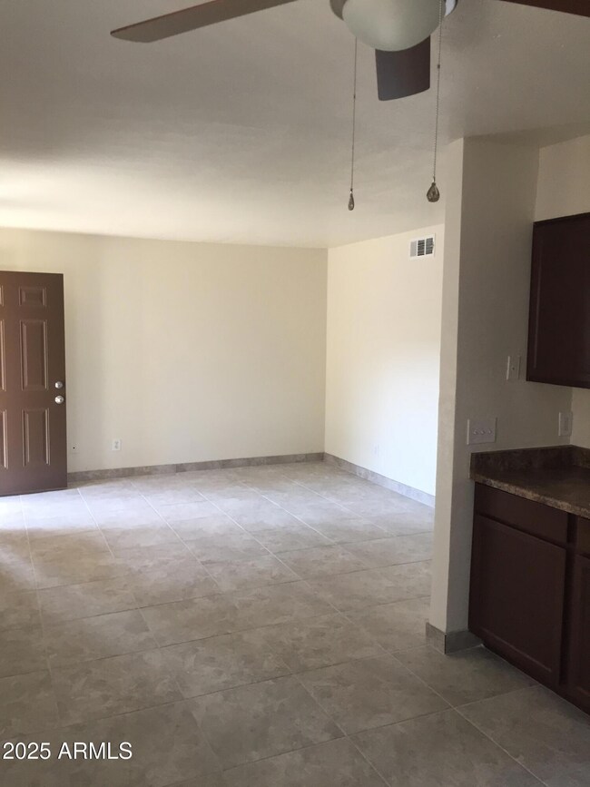 1222 E Mountain View Rd unit 108, Phoenix, AZ 85020 - photo 2