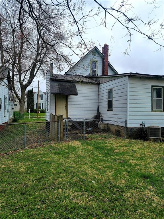 56 W Meredith St, Frankfort, IN 46041 - photo 2