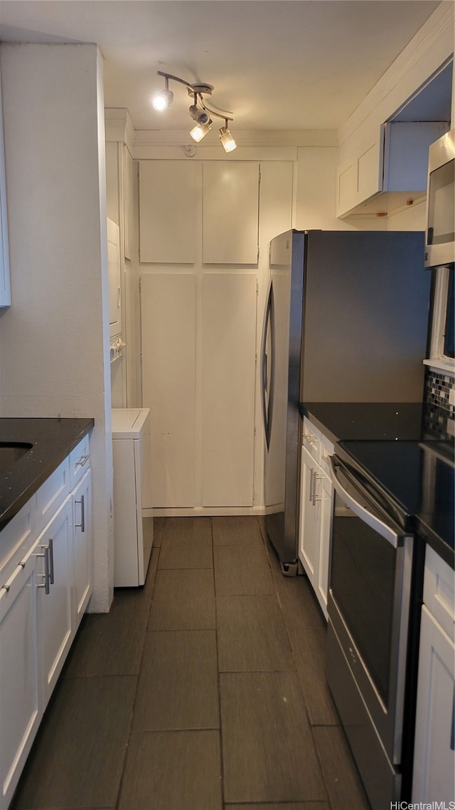 Twenty One Hundred unit 1802, Honolulu, HI 96826 - photo 2