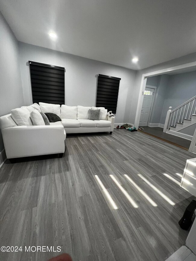 402 W Park Ave, Oakhurst, NJ 07755 - photo 3