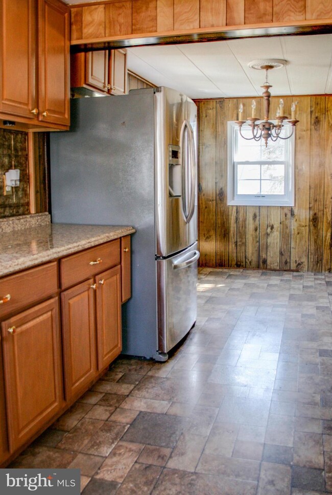 1502 Flanders Ln unit TRLR K, Harwood, MD 20776 - photo 4