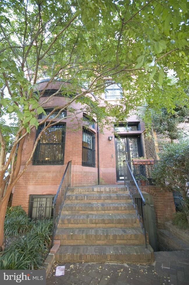 1708 21st St NW, Washington, DC 20009 - photo 4