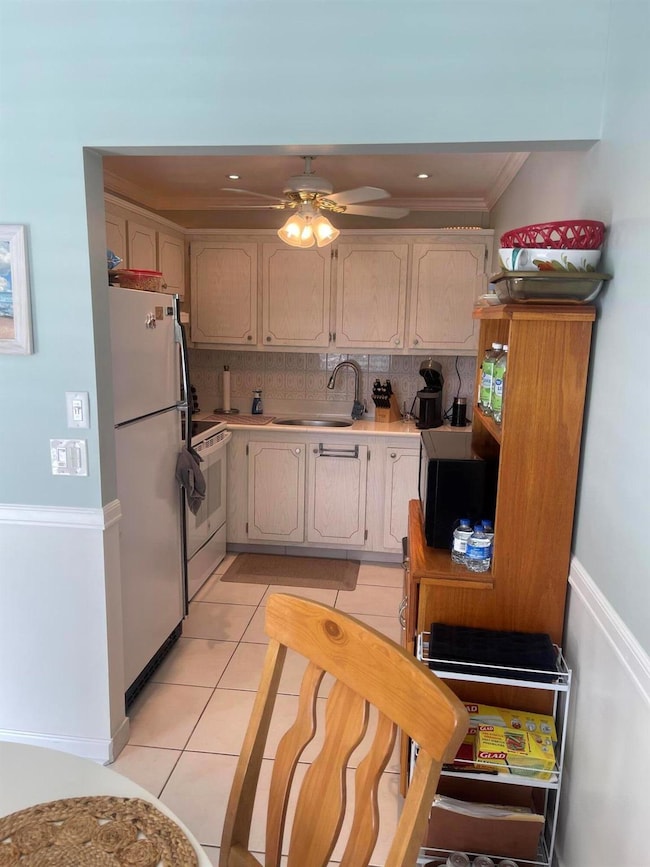 3100 Springdale Blvd unit 214, Palm Springs, FL 33461 - photo 2