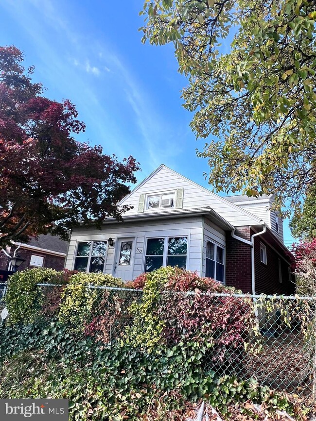 7822-24 Frontenac St, Philadelphia, PA 19111 - photo 4