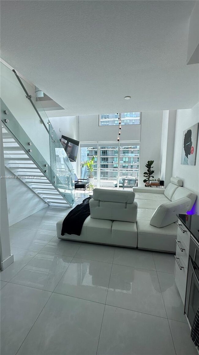 LOFT LIVING