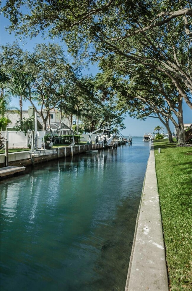 433 Paula Dr S unit 21, Dunedin, FL 34698 - photo 7