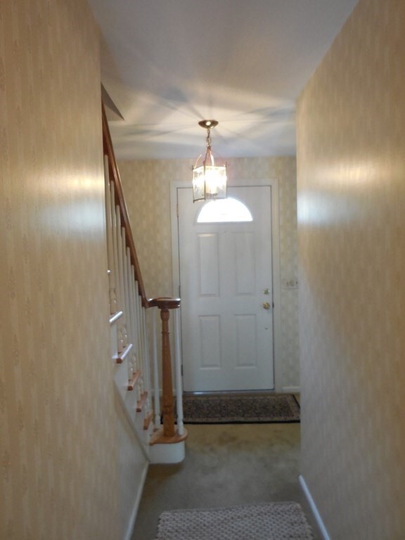 1385 Amostown Rd, West Springfield, MA 01089 - photo 2