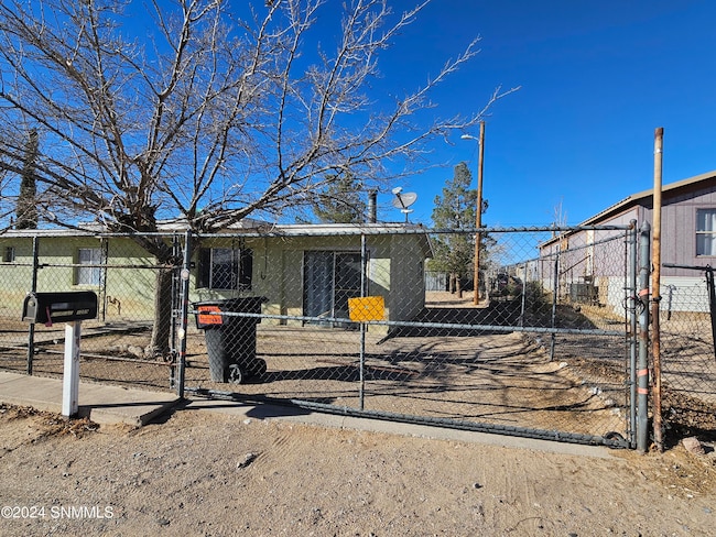 1209 Lincoln St, Anthony, NM 88021 | MLS# LCN2400807 | Homes.com