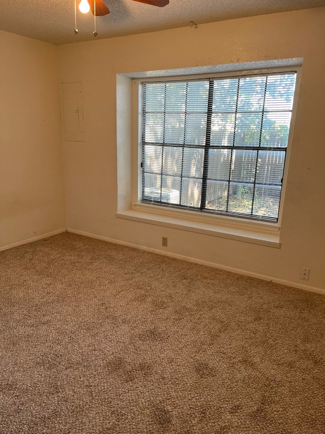 2205 Landmark Ct unit B, Arlington, TX 76013 - photo 7
