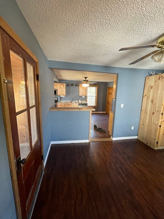 20 Malone Ave, Westfield, MA 01085 - photo 3