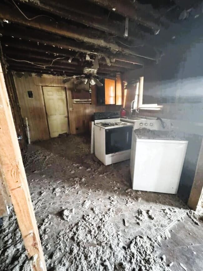 205 Sanders St, Honea Path, SC 29654 - photo 3