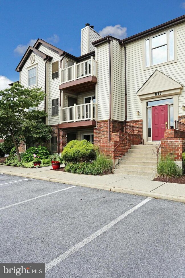 817 Stratford Way unit E, Frederick, MD 21701 - photo 3