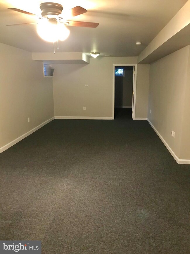 1009 Woods Place, Alexandria, VA 22302 - photo 7