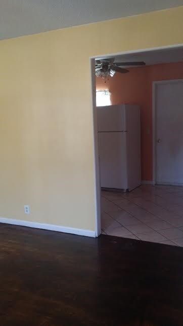 Another angle view. Great hardwood floors!