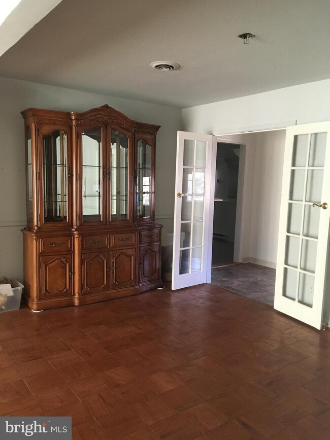 1138 Mchenry Dr, Glen Burnie, MD 21061 - photo 3