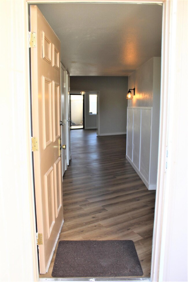 10513 W Ocotillo Dr, Sun City, AZ 85373 - photo 6