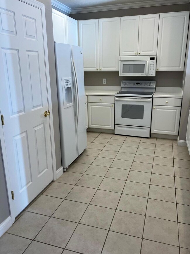 Kitchen 6