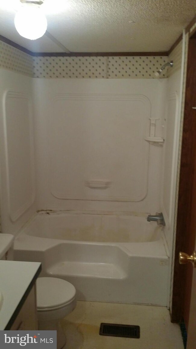 27347 Pitts Ln, Ruther Glen, VA 22546 - photo 5