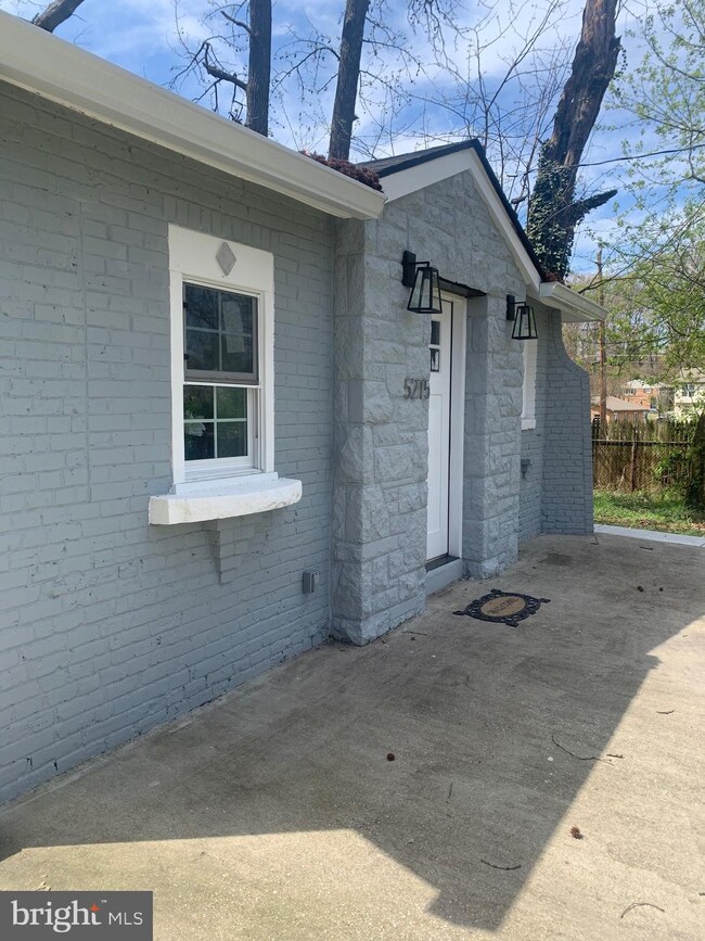 5215 Marlboro Pike, Capitol Heights, MD 20743 - photo 3