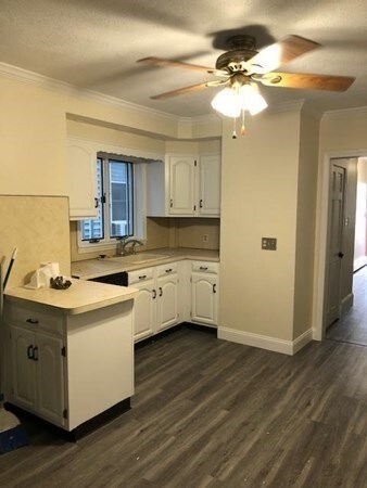 49 Middle St unit 1, Boston, MA 02127 - photo 4