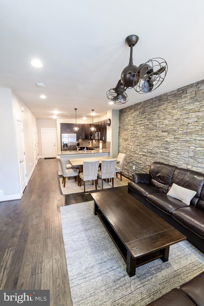 2203 Richmond Hwy unit 101, Alexandria, VA 22301 - photo 5