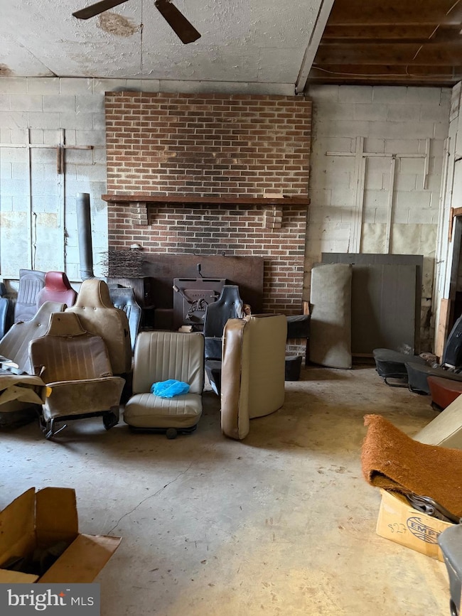 8906 Hooes Rd, Lorton, VA 22079 - photo 7