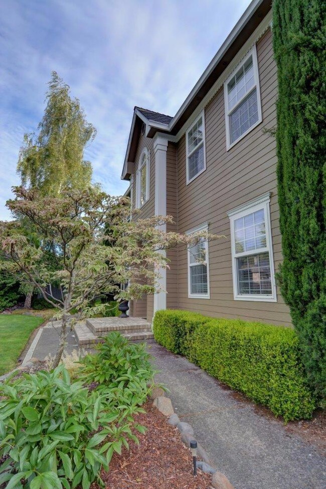 2464 Gardenbrook Ct, Medford, OR 97504 - photo 3