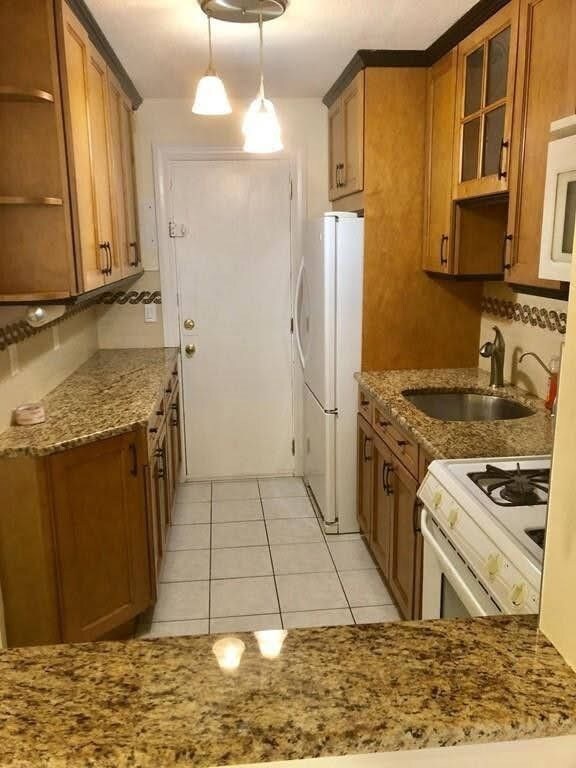 6 Hyes Rd unit 15, Boston, MA 02131 - photo 3