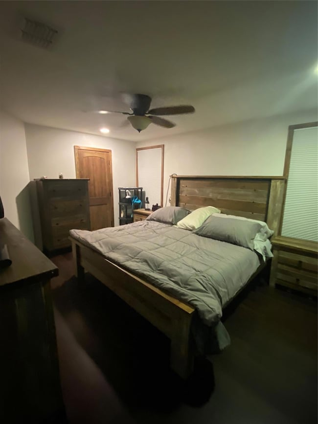 Bedroom with ceiling fan