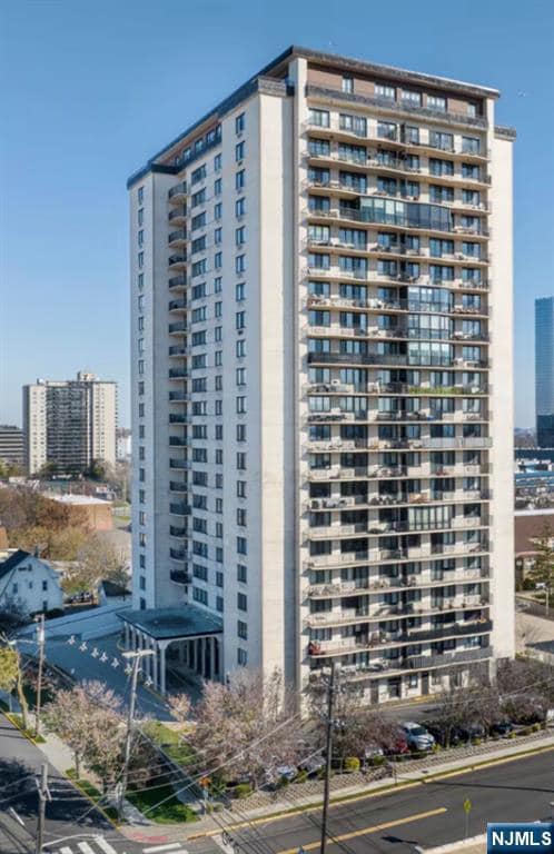 Hampshire House unit 7F, Fort Lee, NJ 07024 - photo 2