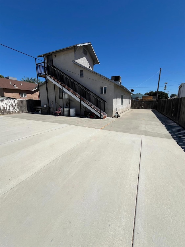 2111 Hackett Rd, Ceres, CA 95307 - photo 4