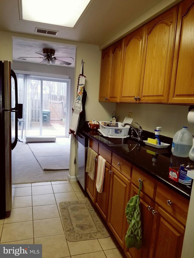 9073 Mcclellan Common, Manassas, VA 20110 - photo 3