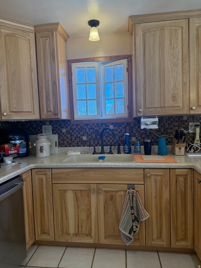 665 Molen Rd, Ferron, UT 84523 - photo 3