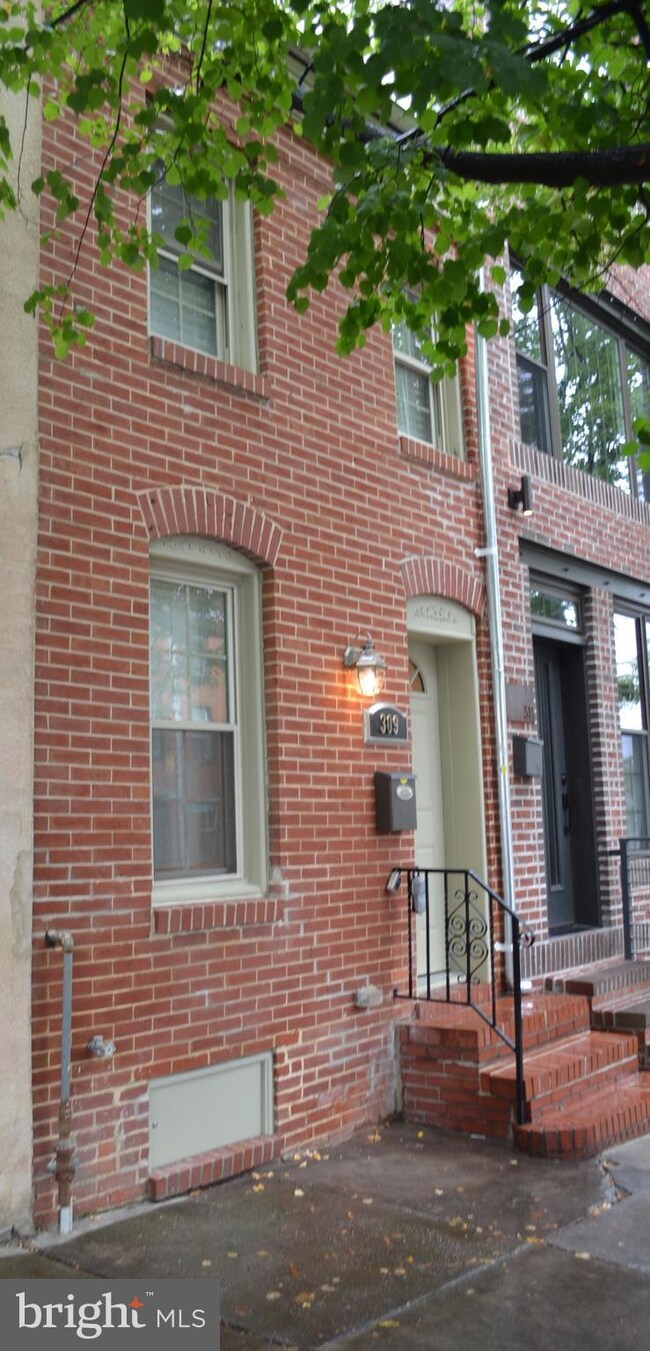 309 S Washington St, Baltimore, MD 21231 - photo 3