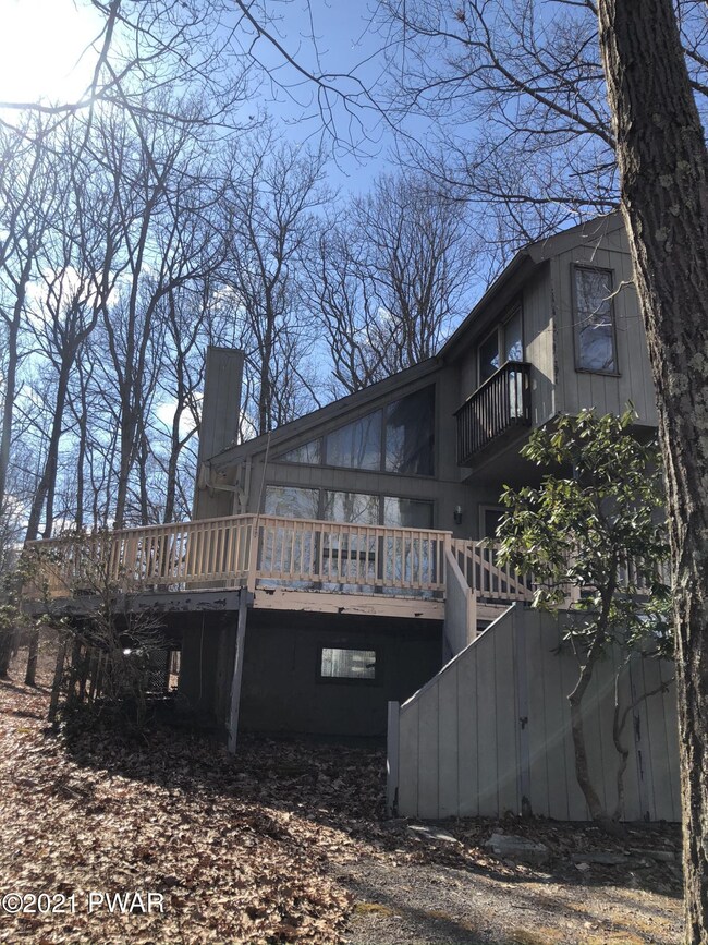 801 Cherry Ct, Hawley, PA 18428 - photo 3