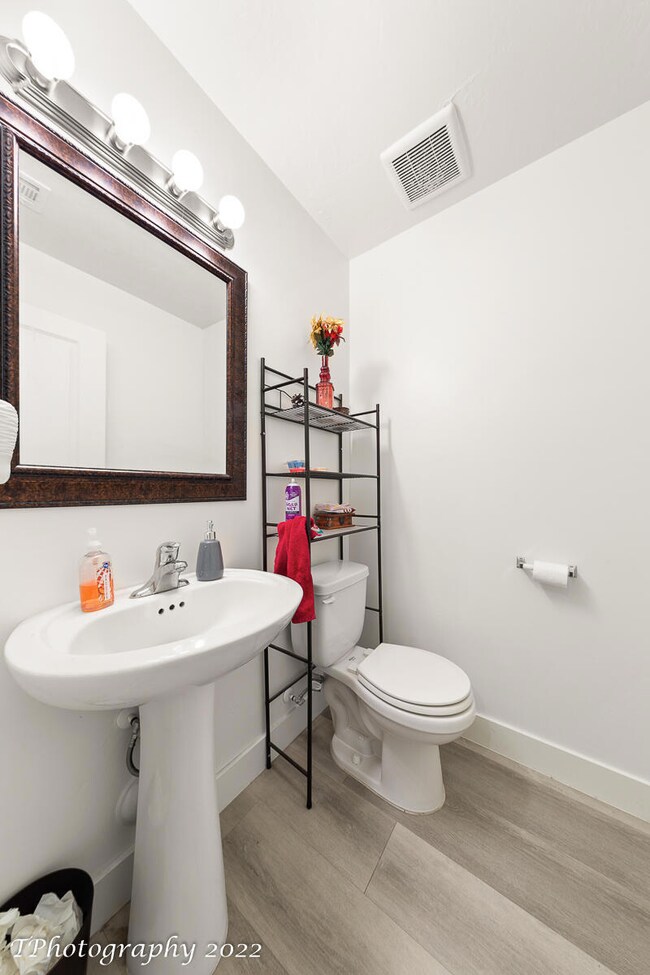 5885 South Challenger Way-2