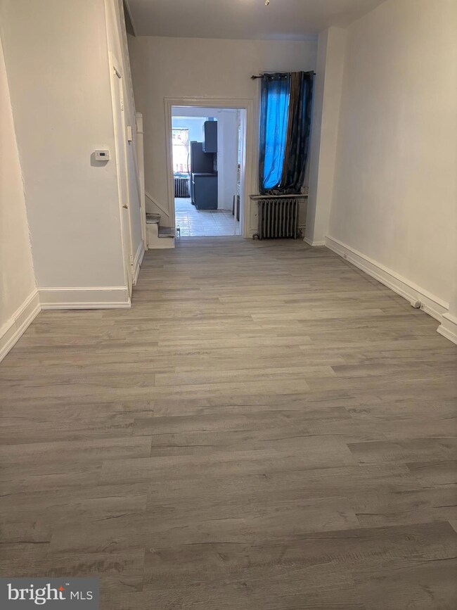 1044 Moss St, Reading, PA 19604 - photo 4