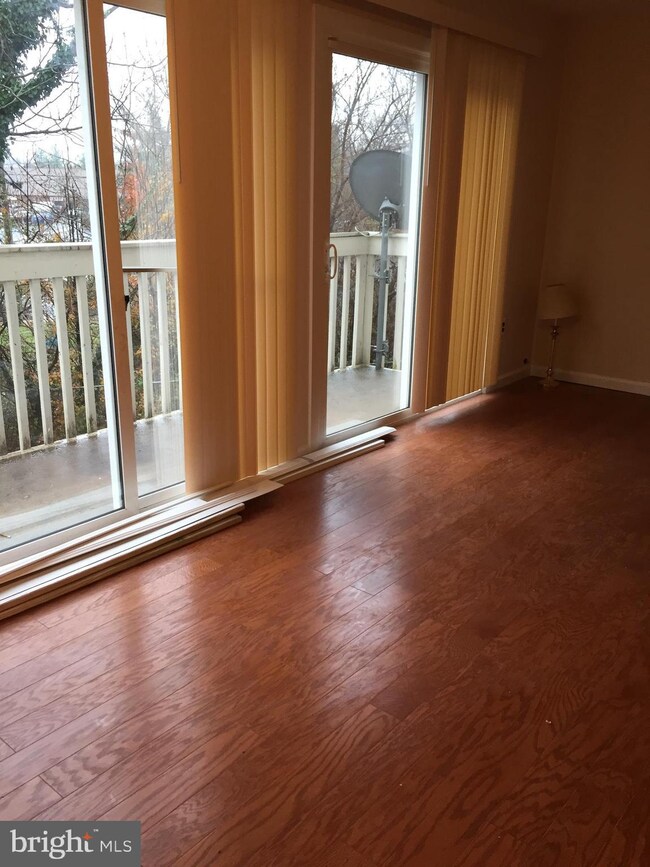 12879 Cara Dr, Woodbridge, VA 22192 - photo 6