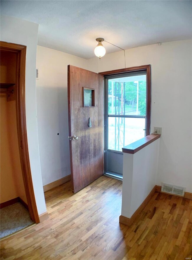 100 S Oak St, Rolla, MO 65401 - photo 3