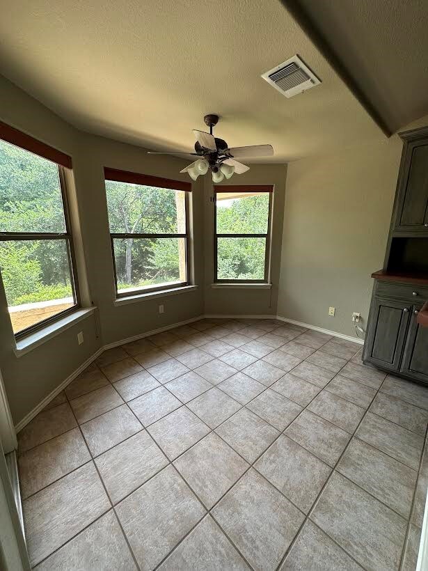 2012 Woodway Ct, Fredericksburg, TX 78624 - photo 6