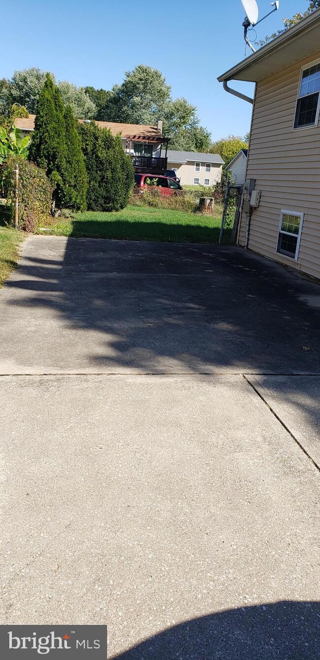 190 Scottfield Dr, Newark, DE 19713 - photo 4