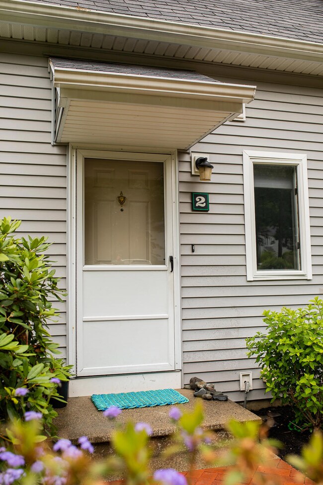 801 Us Route 1 unit F2, York, ME 03909 - photo 4