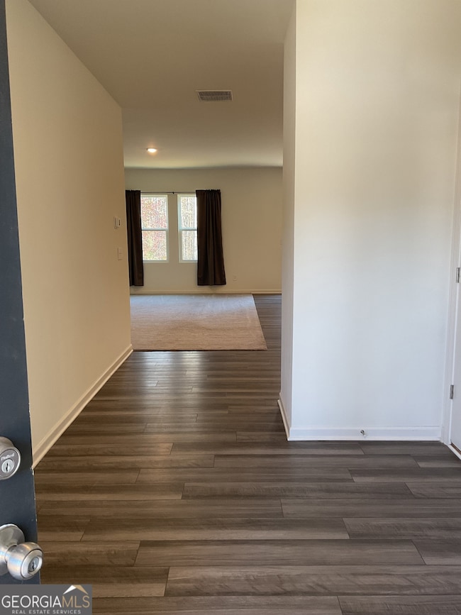 305 Pond Ct, Hoschton, GA 30548 - photo 2