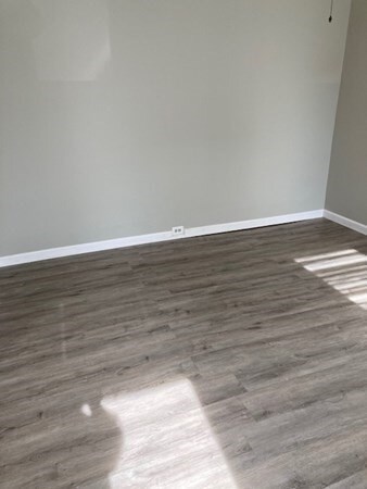 295 Crescent St, Waltham, MA 02453 - photo 6