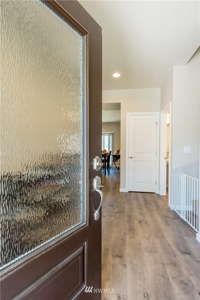 250 Iris Ln N, Enumclaw, WA 98022 - photo 3