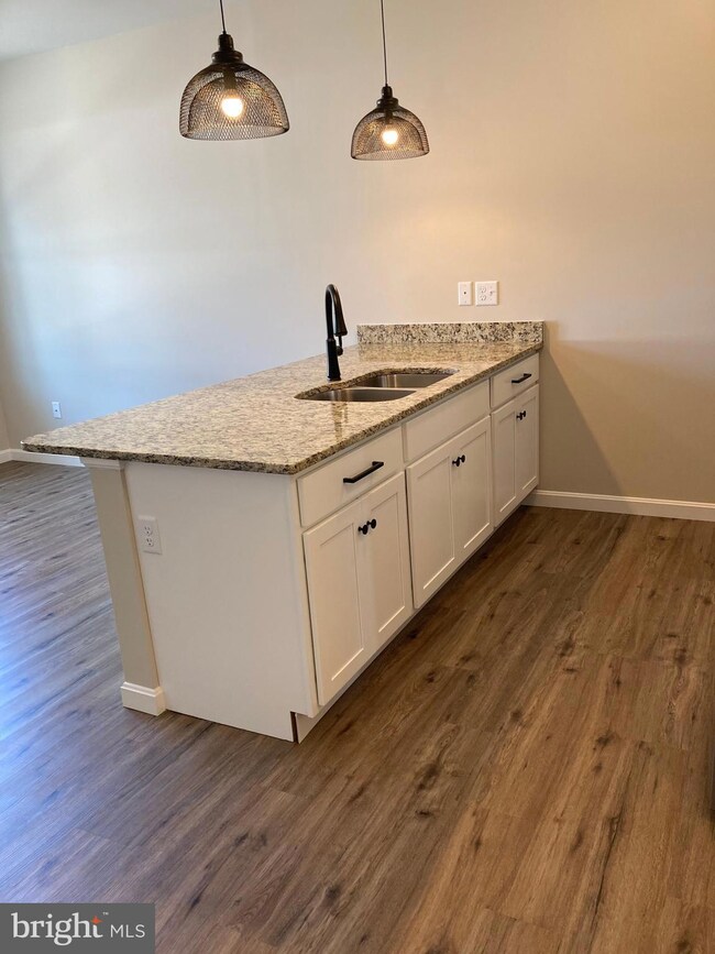 376 E Main St, New Holland, PA 17557 - photo 3